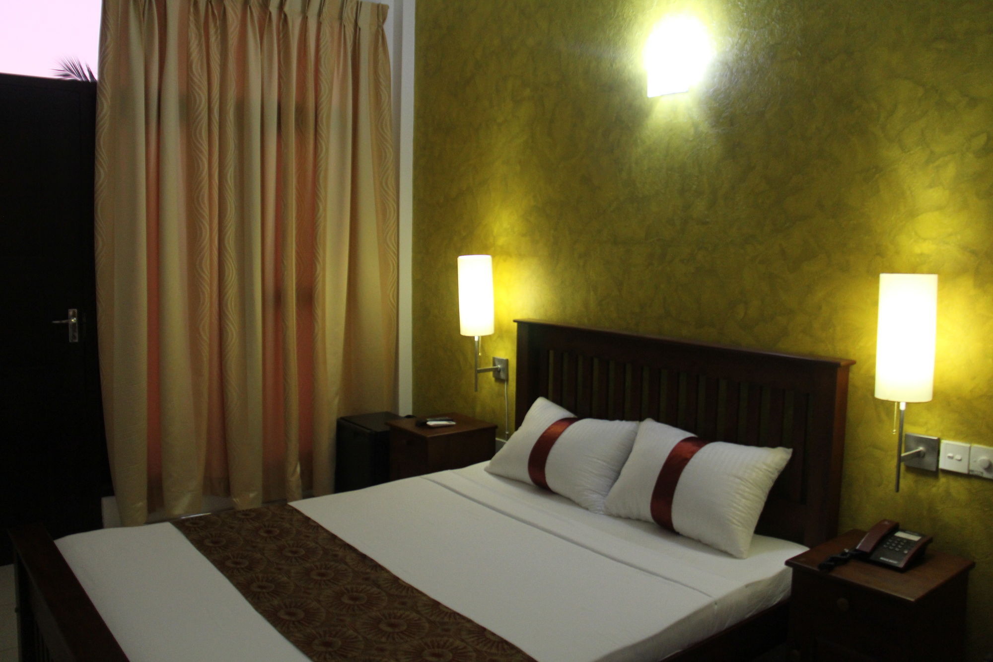 Zendara Hotel Negombo Eksteriør bilde